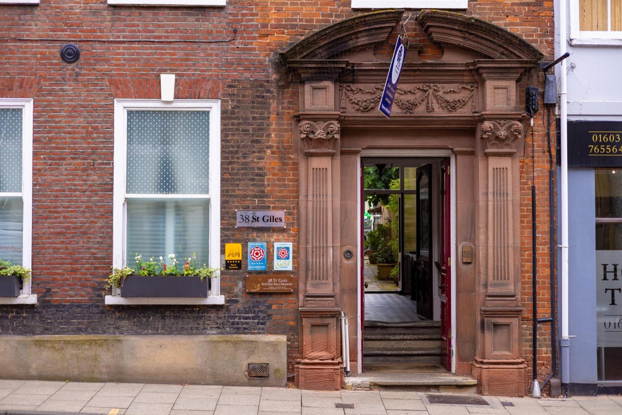 38 St Giles Норвич